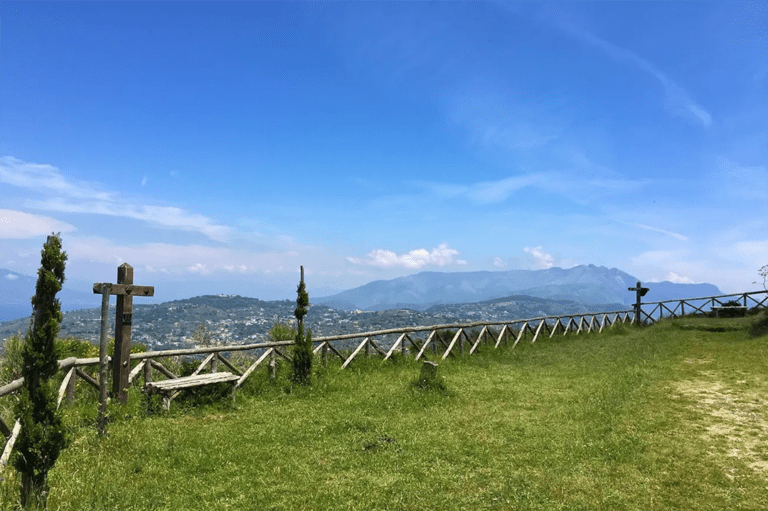 Walking Toward Capri: Punta Campanella & Hilltop Lunch Experience