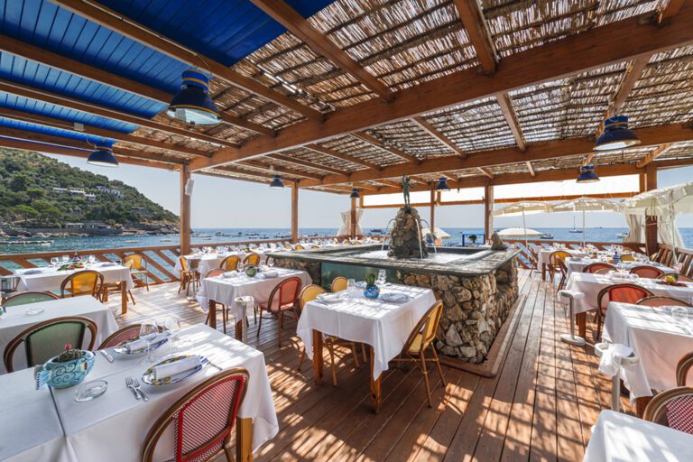 Capri by Sea: Faraglioni, Hidden Coves & Nerano’s Iconic Lo Scoglio